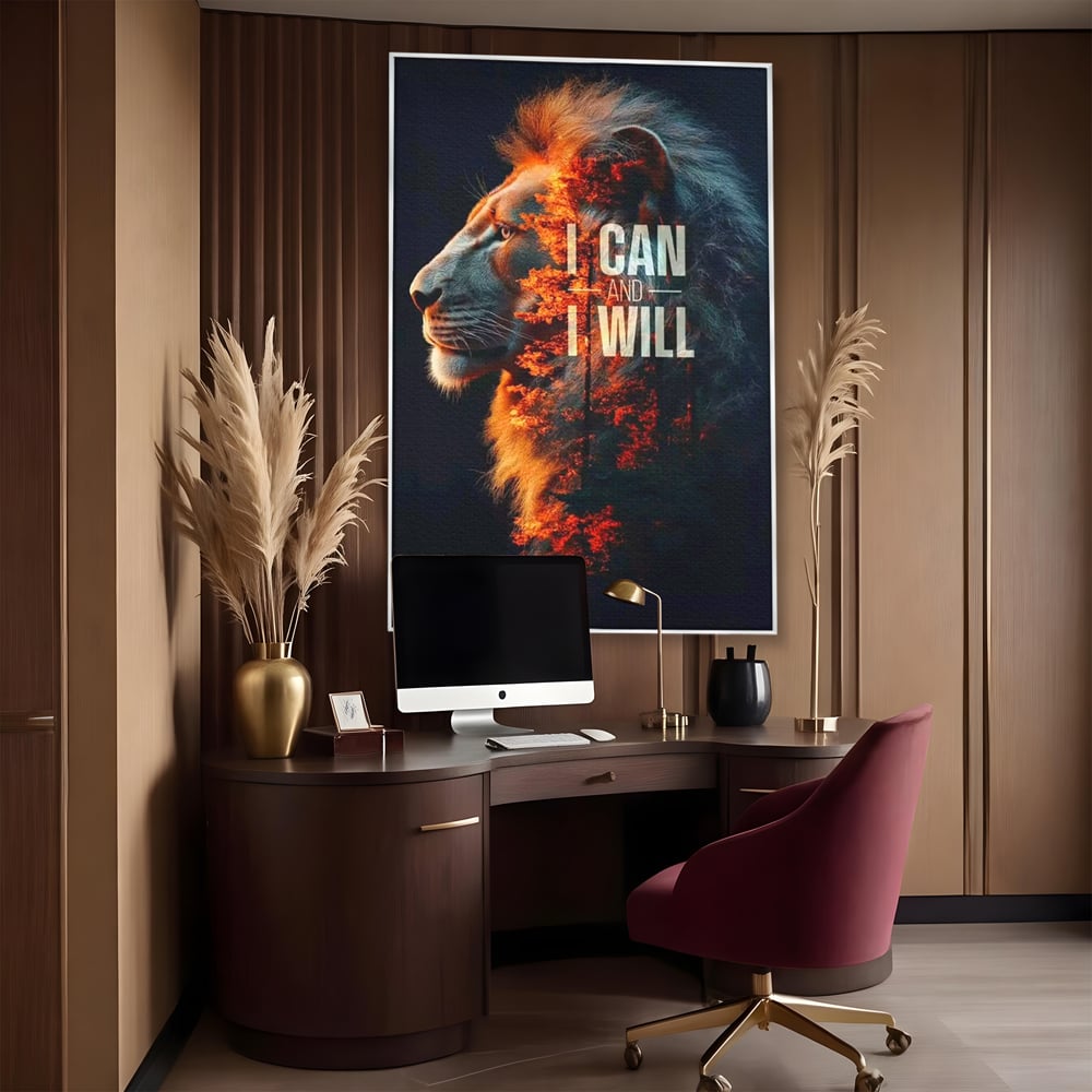 Tablou canvas cu tablou canvas cu leu si padure aprinsa, in rama de aluminiu argintiu, pe perete intr-un birou